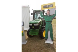 Ciągnik sadowniczy  - John Deere 5075GV - AgroShow 2016 