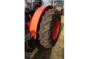 Ciągnik sadowniczy - Kubota M6040 Narrow - AgroShow 2016 