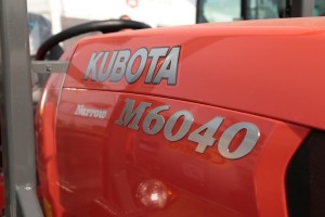 Ciągnik sadowniczy - Kubota M6040 Narrow - AgroShow 2016 