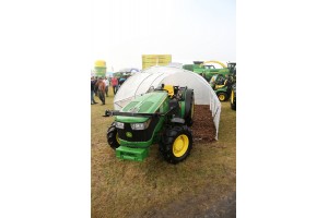 John Deere 5075 GL - ciągnik specjalistyczny