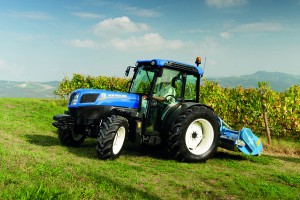 New Holland wprowadza na rynek nowy ciągnik niskoprofilowy T4