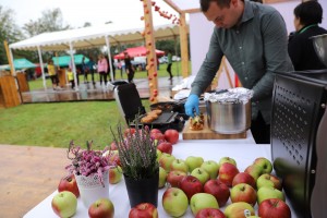  Światowy Dzień Jabłka - kulinarne SHOW z degustacją – Łukasz Konik