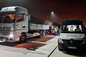  Ciężarówki przeładowane jabłkami przemysłowymi [foto: gitd.gov.pl]