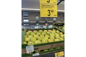  Jabłka odmiany Golden Delicious - 3,99 zł/kg