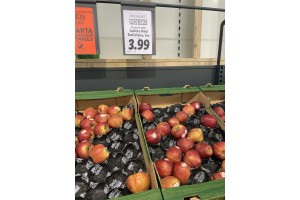  Jabłka odmiany Red Delicious  - 3,99 zł/kg
