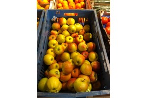  Fot 2. Ceny i jakość jabłek w Polo Market