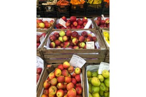  Ceny jabłek na targowisku - 23 październik 2021 r.