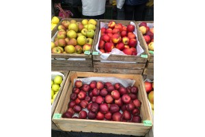  Ceny jabłek na straganie [fot 3.]