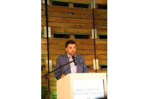 Pan Szymon Nowakowski - przedstawia profil produkcji szk&oacute;łkarskiej w swoim gospodarstwie