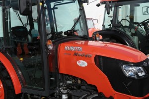 Kubota M6040 Narrow - ciągnik sadowniczy