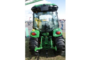 Ciągnik specjalistyczny John Deere 3045R