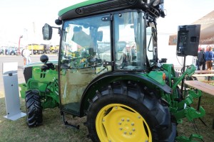 Ciągnik sadowniczy John Deere 5075GV