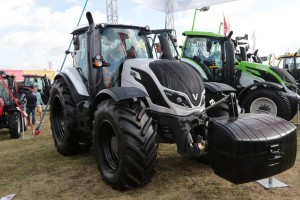 Ciągnik rolniczy Valtra T174