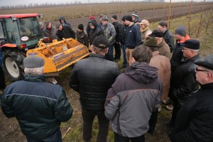 Prezentacja maszyn Centrum Techniki Rolniczej Sp. z o.o. (Środa Wlkp.) - Łopaty mechaniczne SELVATICI  