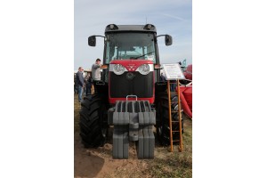 Ciągnik sadowniczy  - Massey Ferguson 3640 S - AgroShow 2016 