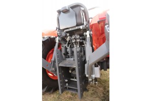 Ciągnik sadowniczy - Kubota M6040 Narrow - AgroShow 2016 