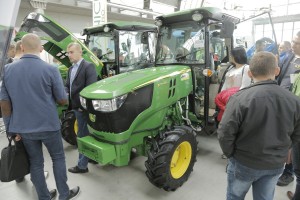 John Deere 5075GV 'Agro Wanicki'  - HORTI-TECH Kielce 2016r.