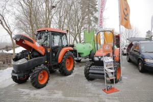 26 Spotkanie Sadownicze - Sandomierz 2017 - plac z maszynami sadowniczymi